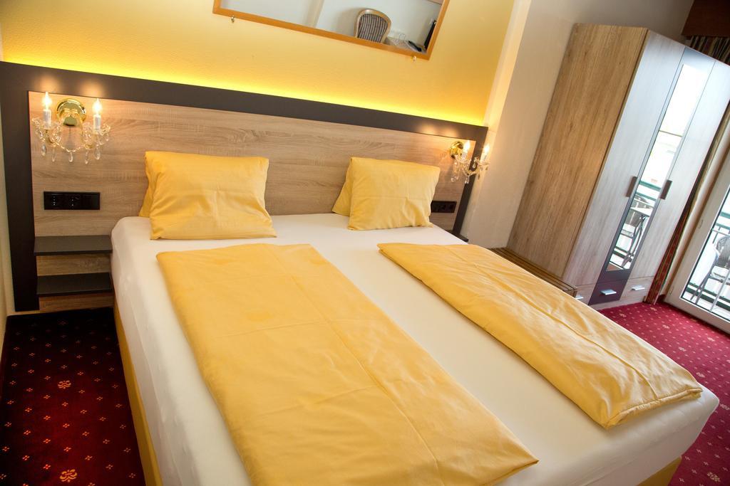 Villa Desiree - Hotel Garni - Adults Only Villach Exterior foto