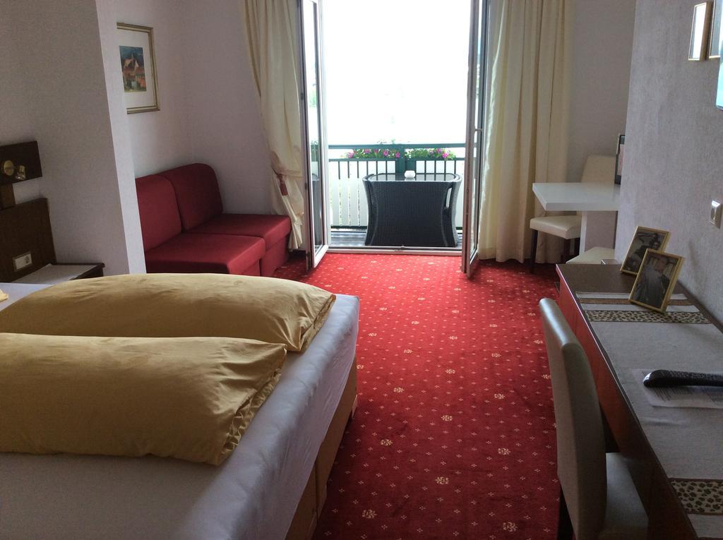 Villa Desiree - Hotel Garni - Adults Only Villach Exterior foto