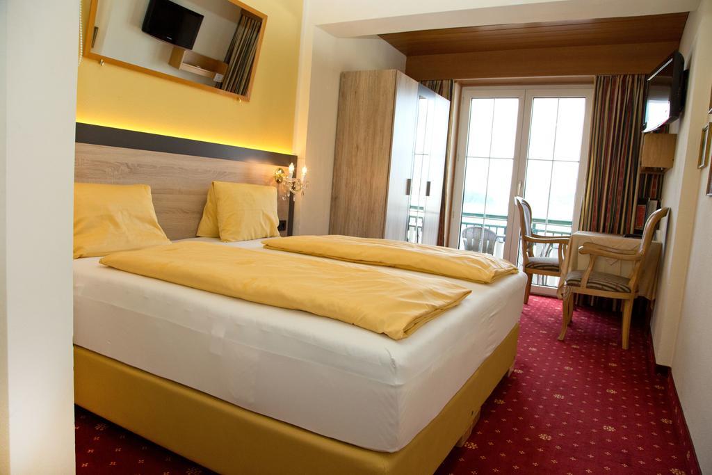 Villa Desiree - Hotel Garni - Adults Only Villach Exterior foto